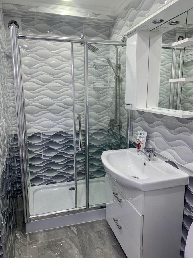 Apartament On Lev Tolstoi 43B! Appartamento Chişinău Esterno foto