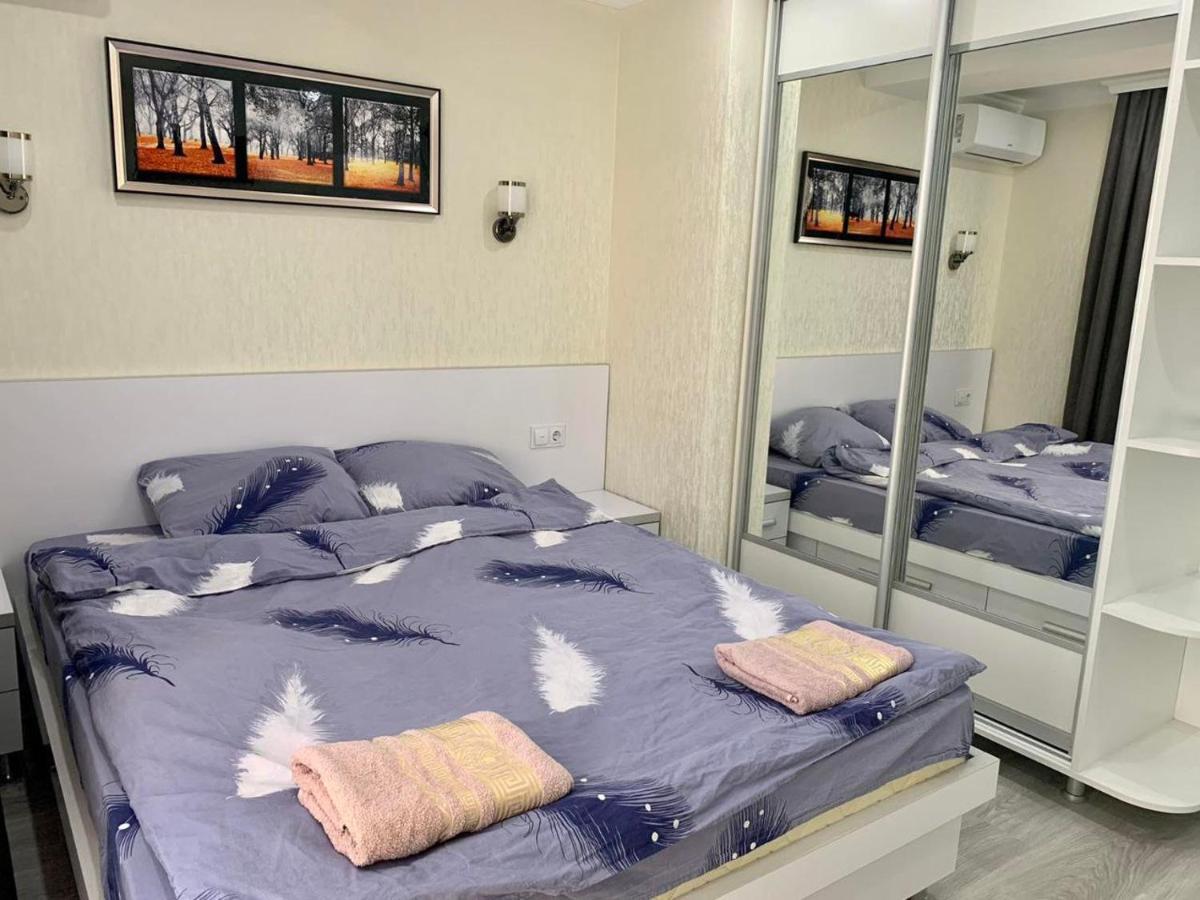 Apartament On Lev Tolstoi 43B! Appartamento Chişinău Esterno foto